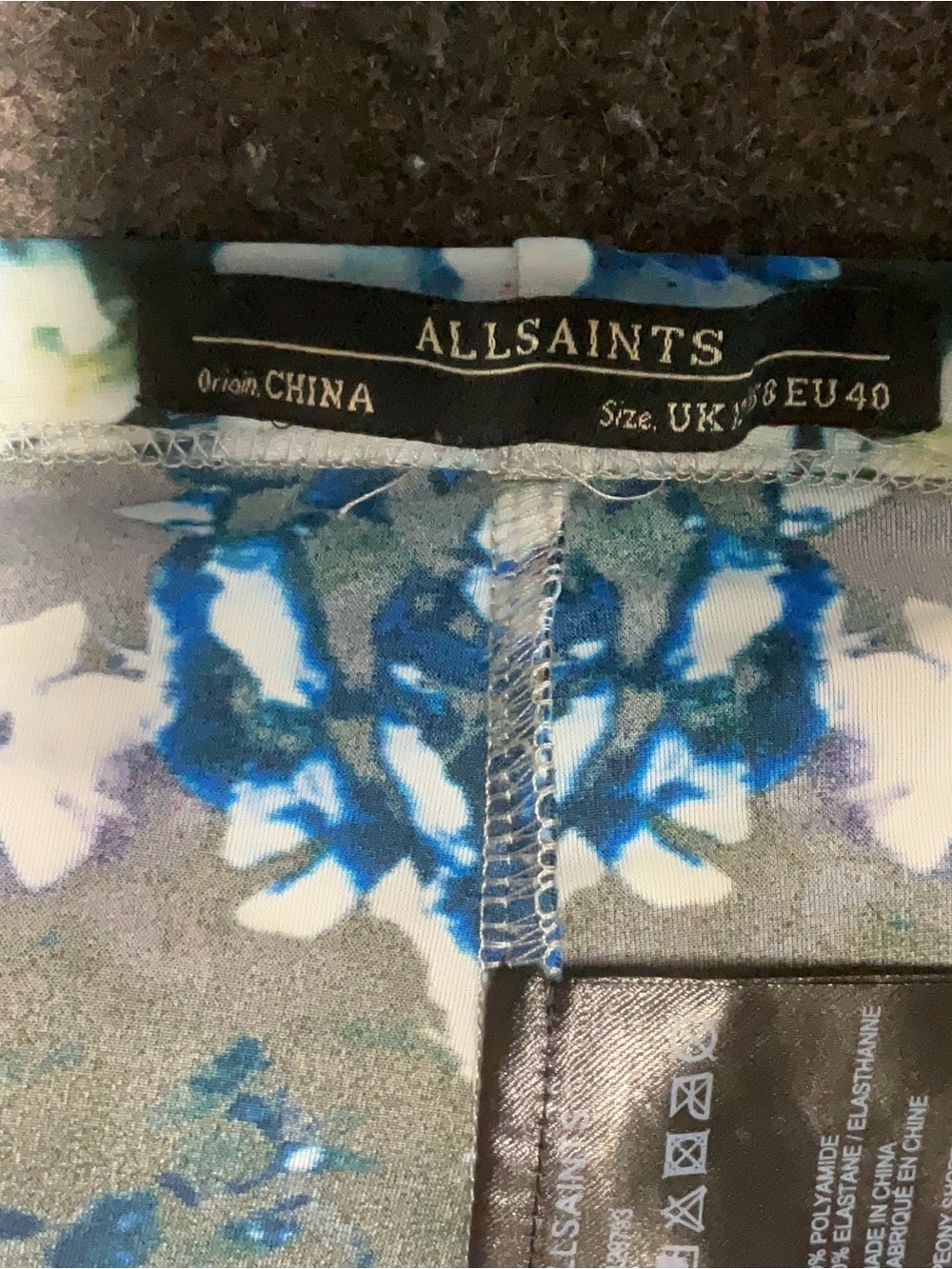 AllSaints Floral Print Capri Leggings in Gray and Blue - Picture 9 of 9